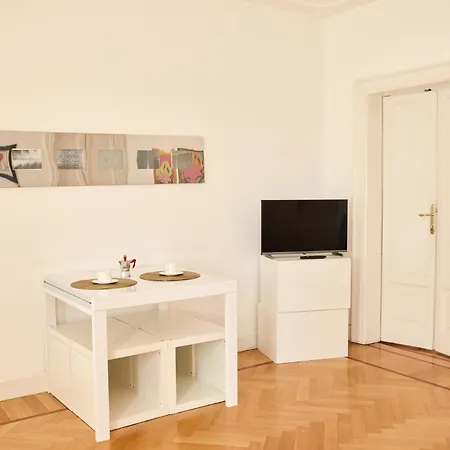 Casa Vercelli アパート *